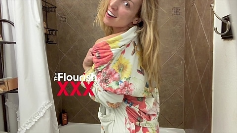 Alexa Holly Shower Play